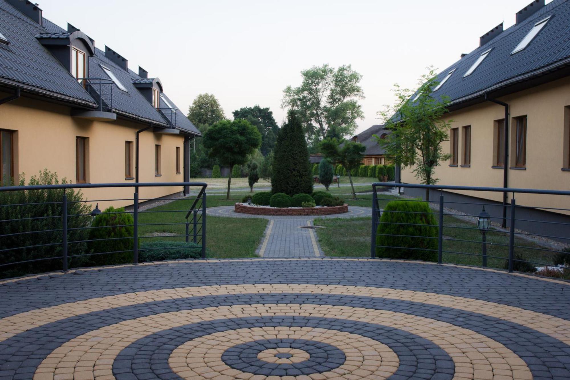 Hotel Paradiso Suchedniów Exterior foto